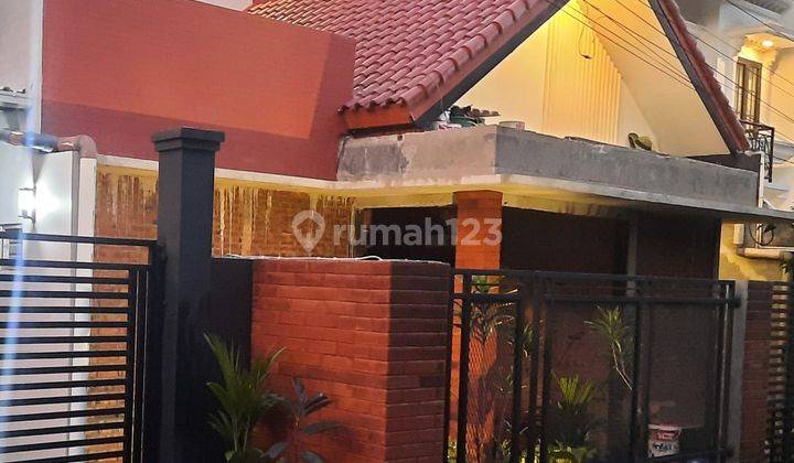 Rumah Mewah Dekat Kampus Ui Dan Gerbang Tol Kukusan Beji Depok  1