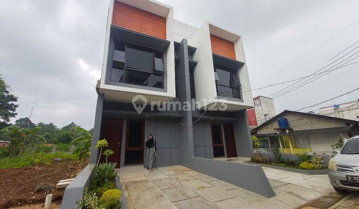 Rumah siap huni di tengah kota Depok  2