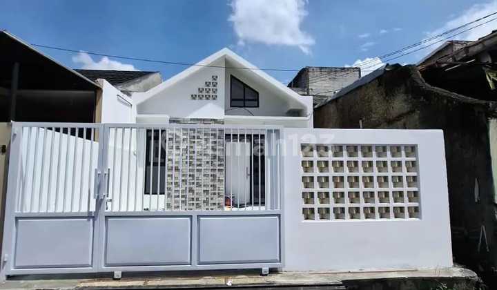 Dijual Cepat! Rumah Baru Antapani - 700 Jutaan** Dijual Cepat! Rumah Baru Antapani - 700 Jutaan**