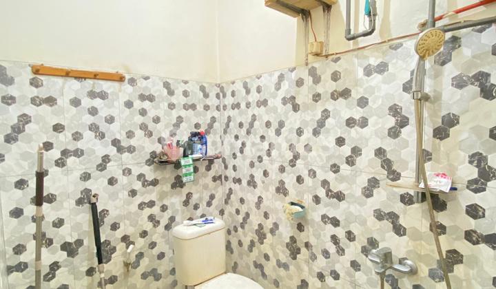 For Sale 2-Story Residential House in Cisaranten 700 million For Sale 2-Story Residential House in Cisaranten 700 million