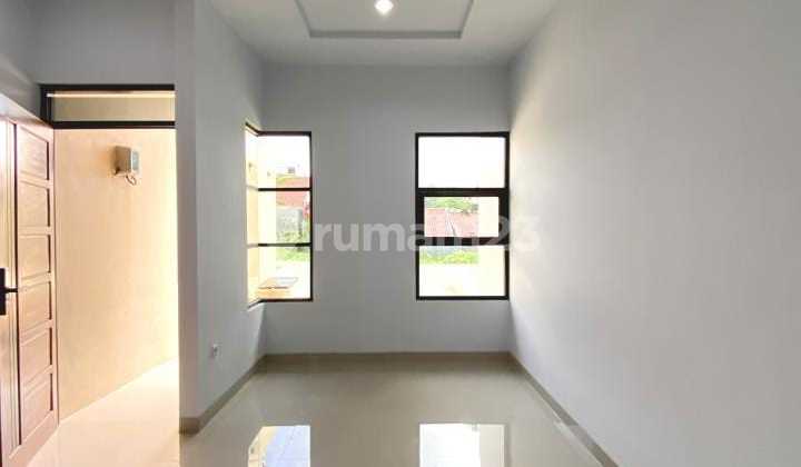 Dijual Rumah 2 Lantai Siap Huni 700Jtn di Cikutra Bandung 2