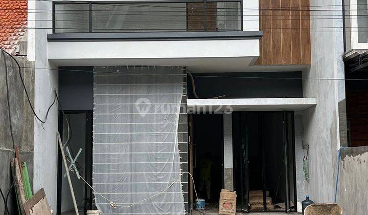 Rumah siap huni New Minimalis lokasi tengah kota  2