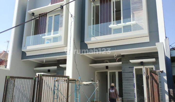 Rumah baru minimalis model Scandinavian lokasi pusat kota Surabaya  1