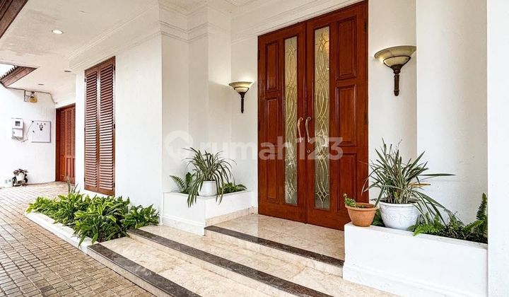Rumah Luas Halaman Besar Dalam Townhouse Private Pool di Pejaten Dekat Kemang 2