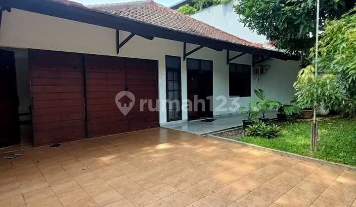 Hitung Tanah Bangunan Lama di Kebayoran Baru Jakarta Selatan