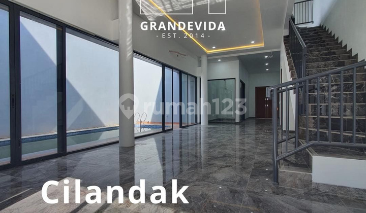 Super Murah Rmh Baru Bangunan 2 Lantai Plus Roof Deck Tropical Modern House Di Cilandak Super Murah Rmh Baru Bangunan 2 Lantai Plus Roof Deck Tropical Modern House Di Cilandak