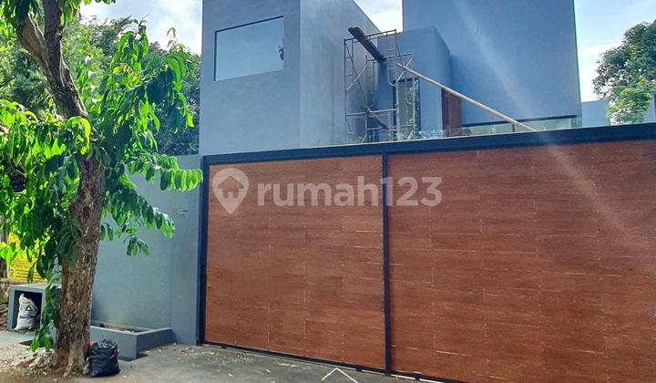 Super Murah Rmh Baru Bangunan 2 Lantai Plus Roof Deck Tropical Modern House Di Cilandak 2