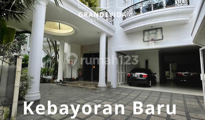Design Modern Classic Bangunan 2 Lantai Lokasi Premium Jalan Lebar Dan Tenang Di Kebayoran Baru