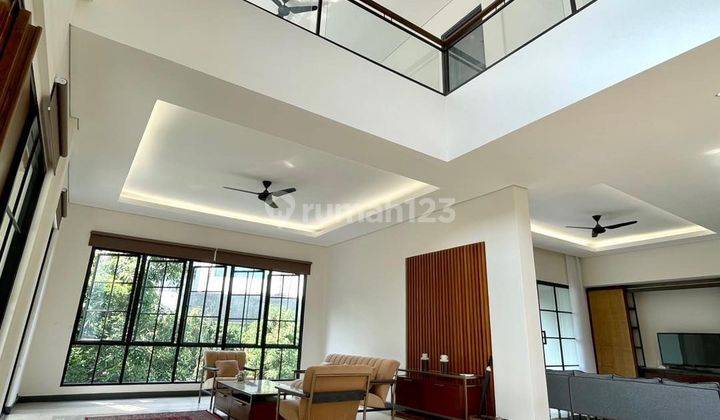 Modern House 3 Lantai Private Lift Dan Peivate Pool Lokasi Strategis 2