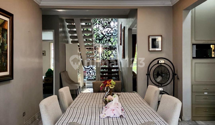 Terawat Dan Siap Huni Lokasi Strategis Bangunan 2 Lantai Di Pejaten Barat 2