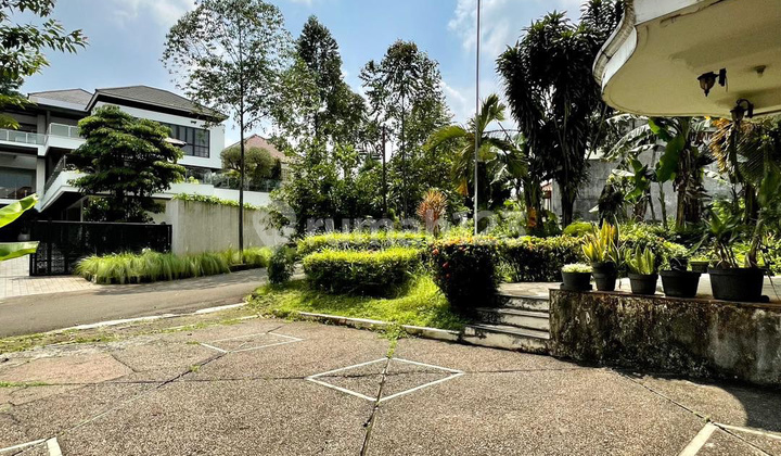 RUMAH DI LEBAK BULUS DALAM KOMPLEK BESAR TANAH LUAS JALAN LEBAR DAN BANGUNAN TERAWAT 2