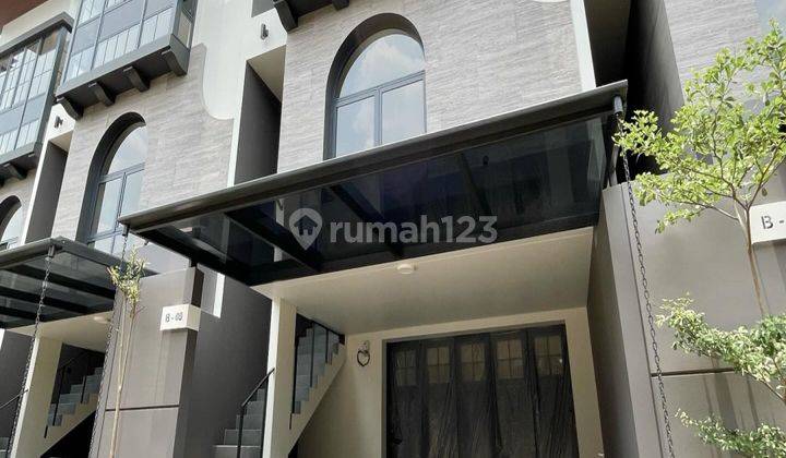 PERUMAHAN BARU DI DALAM TOWNHOUSE LOKASI STRATEGIS DEKAT KE TB SIMATUPANG 1