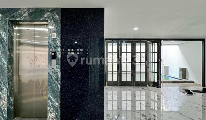 Rumah Di Cilandak Brand New Hanya Ada 2 Unit Dan Sudah Termasuk Private Pool Dan Private Lift 2