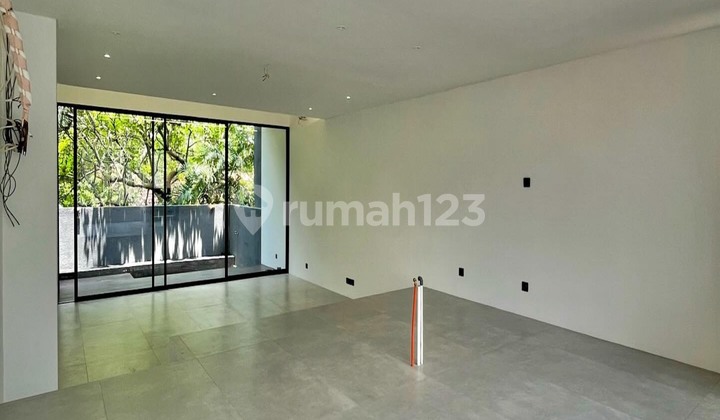 BRAND NEW TOWNHOUSE AVAILABLE 3 UNIT LOKASI SANGAT STRATEGIS DEKAT CITOS 2