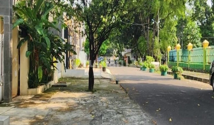RUMAH DIJUAL DI KEBAYORAN BARU PAKUBUWONO AREA LOKASI SANGAT STRATEGIS 2