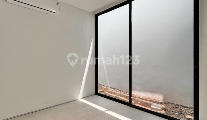 BRAND NEW TOWNHOUSE DI KEMANG BANGUNAN 3 LANTAI PLUS ROOFTOP LOKASI BAGUS 2