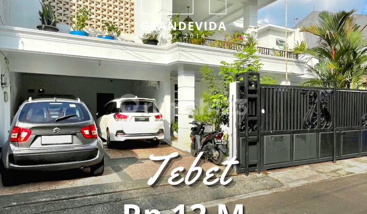 RUMAH DI TEBET TERAWAT DAN SIAO HUNI BANGUNAN 2 LANTAI DAN ADA SWIMMIMG POOL