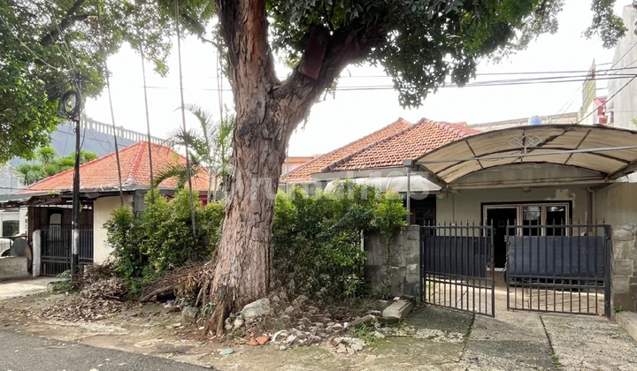 Rumah Lama Hitung Tanah Cocok Jadi Rumah Mewah Atau Usaha Kebayoran Baru