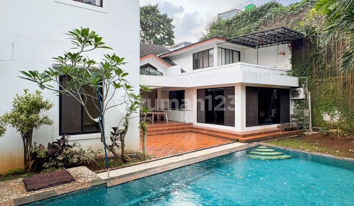2-Story House with Spacious Yard in Kemang Compound Near Pejaten