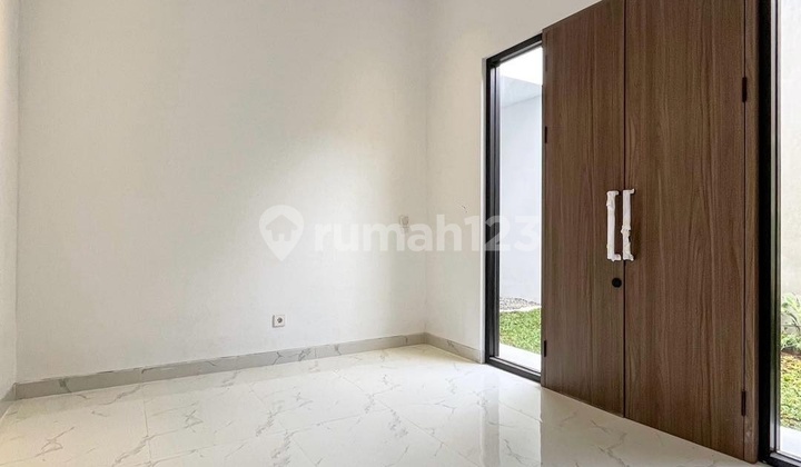 Classic New House with Spacious Yard Ready to Occupy in Kemang