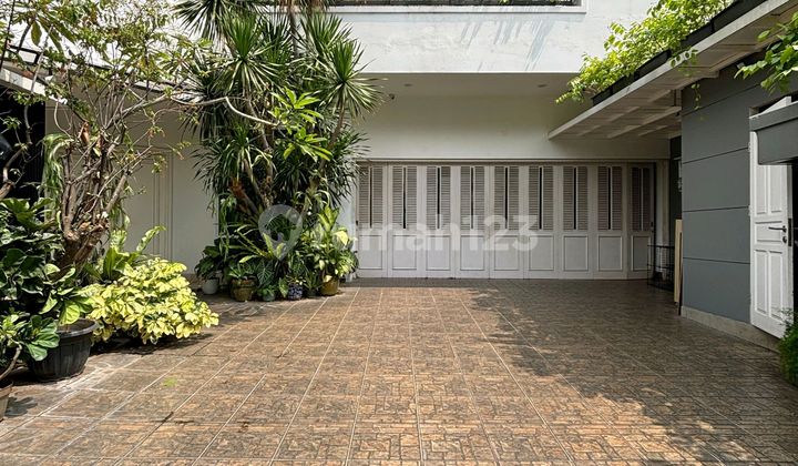 Eumah Modern Mewah Kompleks Elit Pondok Indah Jalan Lebar