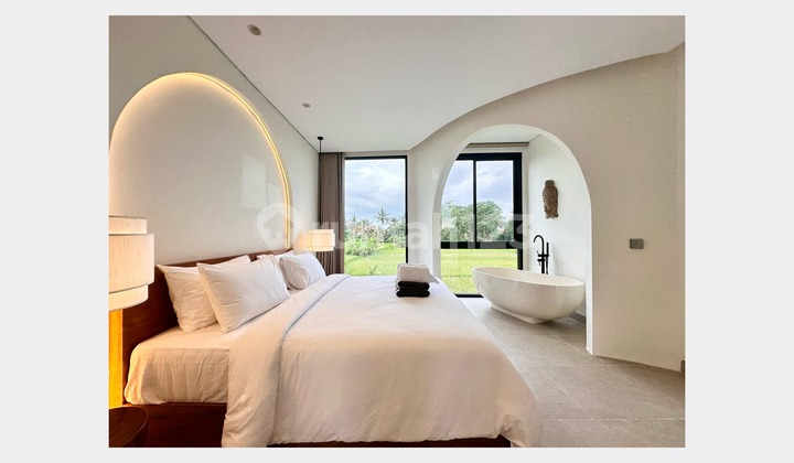 Tropical Modern style with rice field view located near central Ubud
