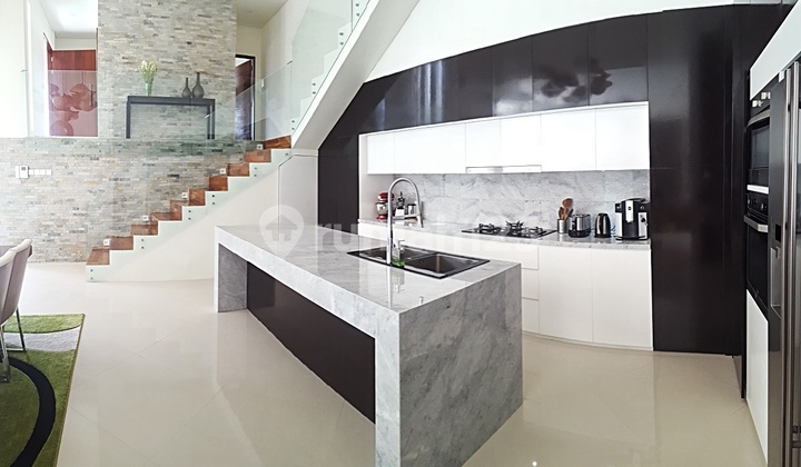 4 Bedrooms Villa Minimalist Modern Style Location At Ungasan