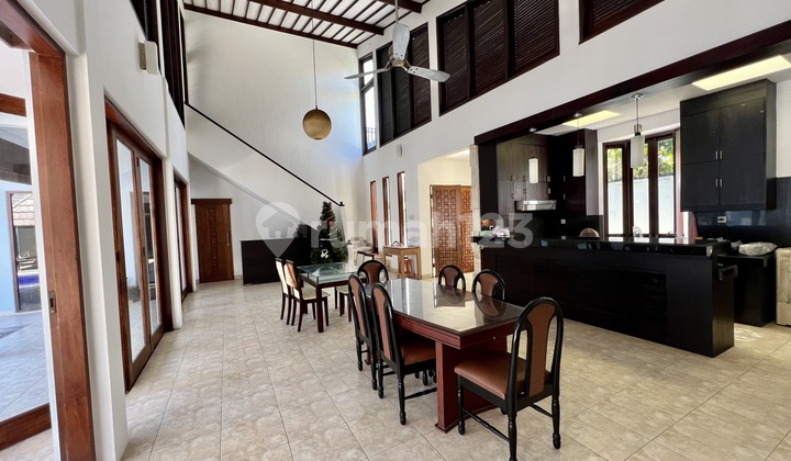 Minimalist Spacious Space House At Nusa Dua 2