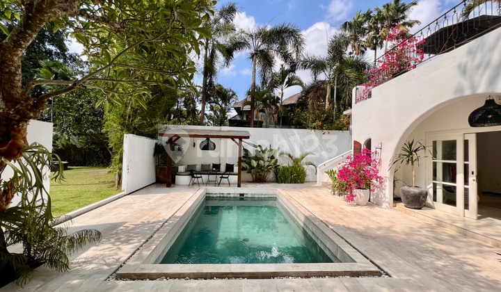 Luxury 3 Bedrooms Colonial Modern Style Luxury 3 Bedrooms Colonial Modern Style