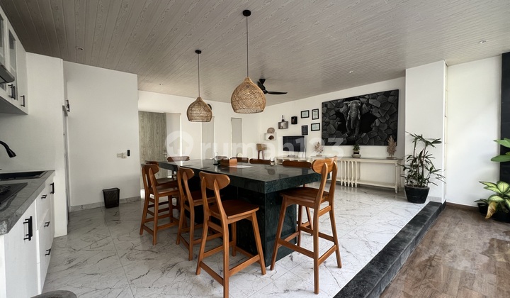 3 Bedrooms Open Living Style 1.3 Km to the Beach, Fins, Atlas Location in Central Berawa 3 Bedrooms Open Living Style 1.3 Km to the Beach, Fins, Atlas Location in Central Berawa