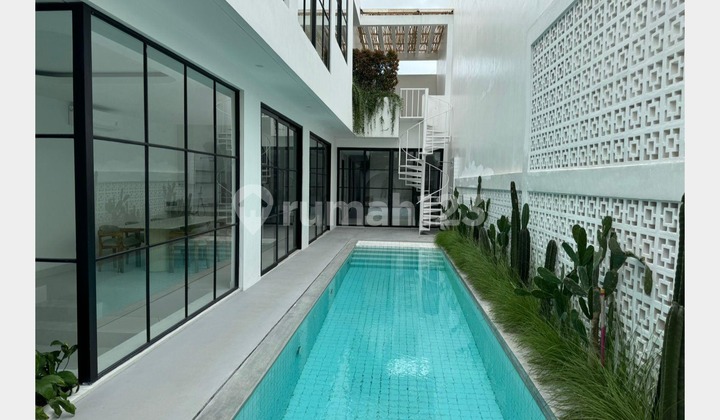 Modern Style New Villa Prime Location Pererenan Canggu