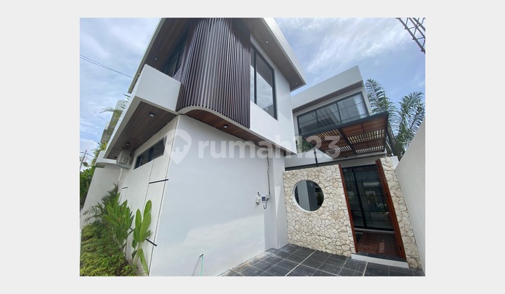Brand New Tropical Modern Villas Dikawasan Tumbak Bayuh Pererenan Brand New Tropical Modern Villas Dikawasan Tumbak Bayuh Pererenan