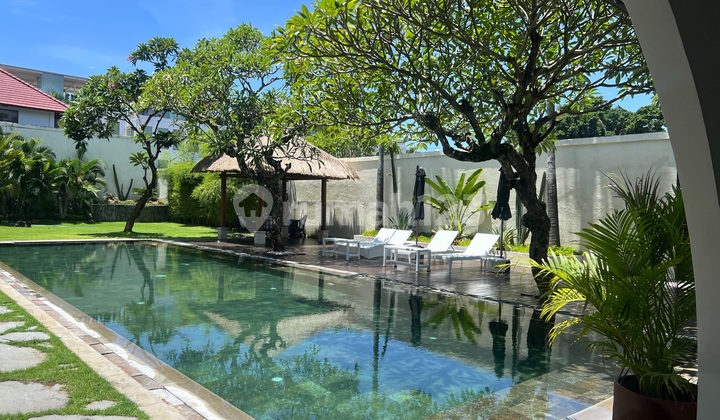7 Bedrooms Modern Tropical Open En-Closed Living Area Only 200 Meters To The Beach At Seminyak