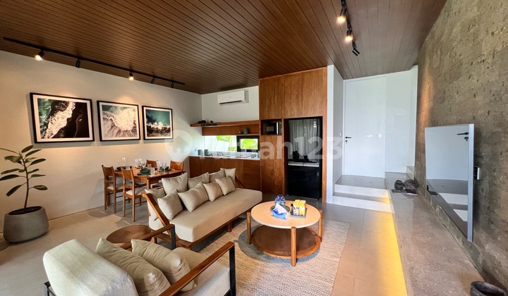 Villa Bergaya Modern Kontemporer View Hamparan Sawah Dalam Cluster Lokasi di Canggu Villa Bergaya Modern Kontemporer View Hamparan Sawah Dalam Cluster Lokasi di Canggu