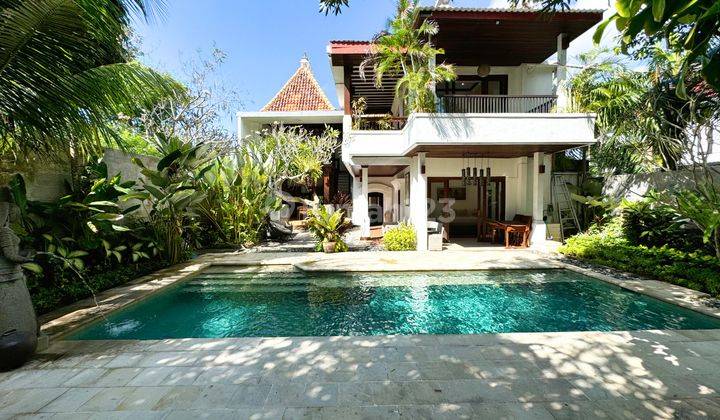  Tropical Villa With Pool And Bale 1