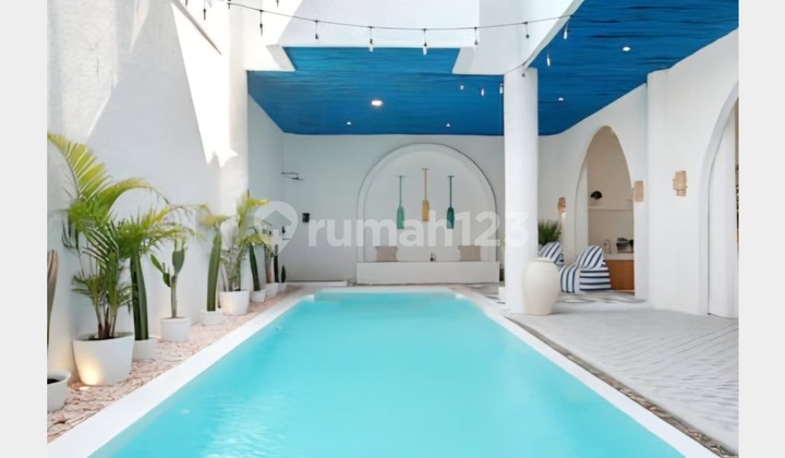 3 Bedrooms Villa Modern Santorini Style di Area Ungasan