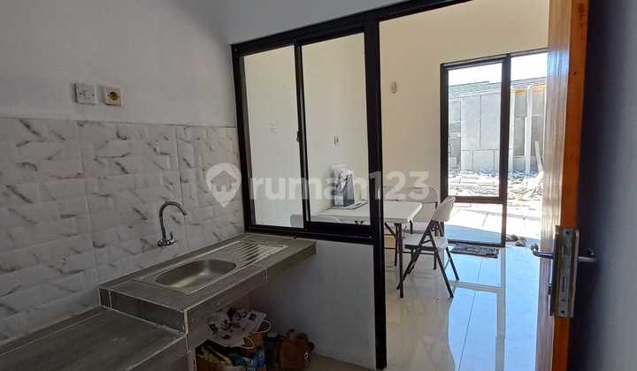 RUMAH LUAS POSISI JALAN UTAMA OVER CEPAT LOKASI DEKAT HARAPAN INDAH DAN JAKARTA  3