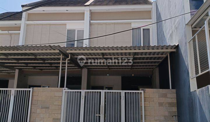 Rumah SHM Darmo Siap huni dekat Petra & Supermarket 1