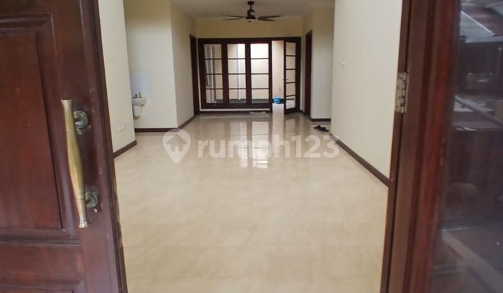 For Rent: Citraland Surabaya House, Front Cluster Near Merlion Statue/ Starbucks 2