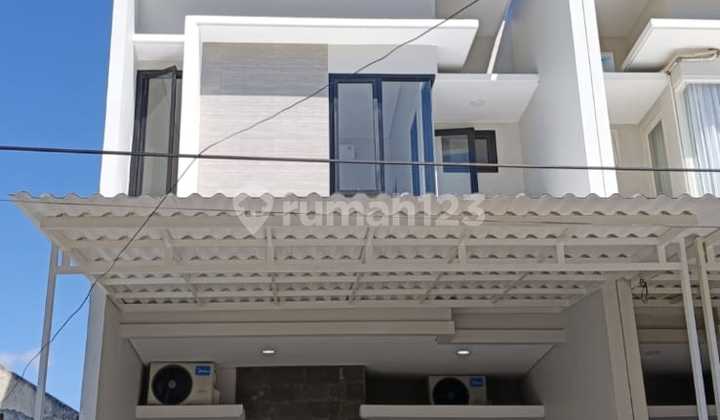DIJUAL RUMAH BOULEVARD KUTISARI SURABAYA DEKAT KAMPUS PETRA 1