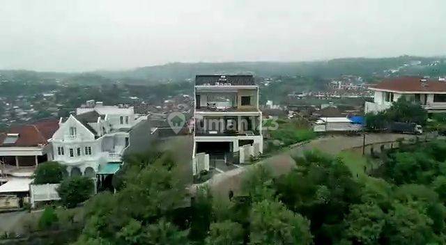 Di jual rumah mewah view semarang bawah 2