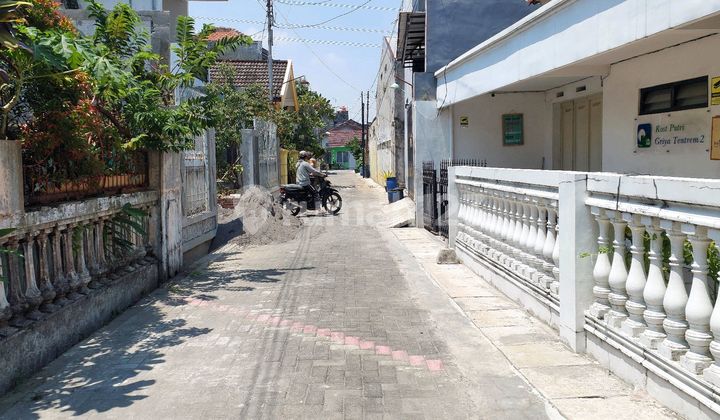 Di Jual Rumah Tengah Kota Patiunus Semarang 2