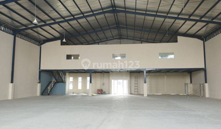 Gudang Ada 2 Loading Dock Delta Silicon Cikarang