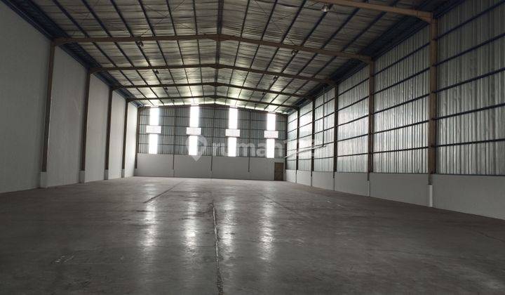Gudang Siap Pakai Ada Loading Dock Dekat Tol