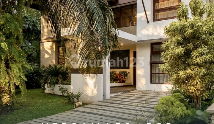 Sejuk! Rumah Rasa Villa di Versailles Bsd! Selangkah ke Toll Kawasan Terbaik untuk Tinggal