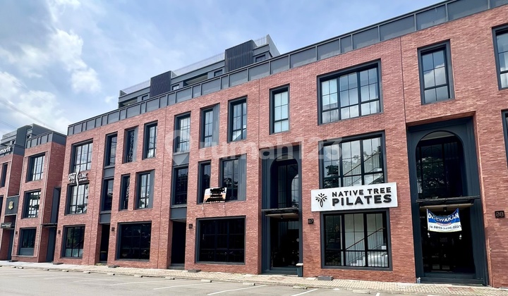 Rare! Weston Lane Alam Sutera! The Only Business Loft Already Ready! Best Area at the Heart of Alam Sutera Business Hub. Rare! Weston Lane Alam Sutera! The Only Business Loft Already Ready! Best Area at the Heart of Alam Sutera Business Hub.