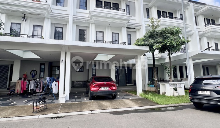 Front of the Park! Beautiful House in Winona Alam Sutera! Best Strategic Location with 24-Hour Security