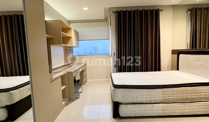 Walk to Campus! Paddington Apartment Next to Binus, Super Comfortable Education Area with Five-Star Facilities