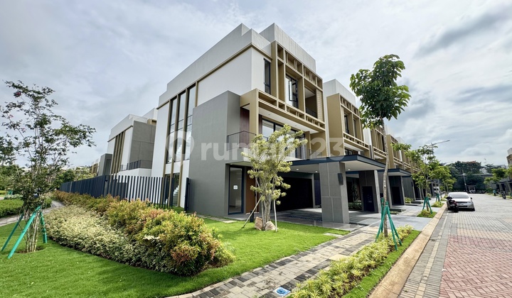 Premium Corner Home! Enchante Bsd! Prime Neighborhood with Many Gardens! Suitable for Sultans of Bsd! Ready to Occupy, Can Apply for KPR with Assistance Until Approved.