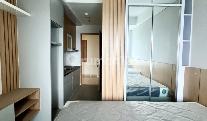 Just Bring Your Suitcase! B Residence Apartment in BSD Near Campus, Perfect for Students! The Educational Area in BSD is Highly Strategic.